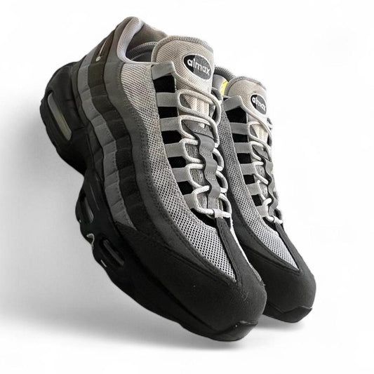 Nike Airmax 95 “Grey Jewel”