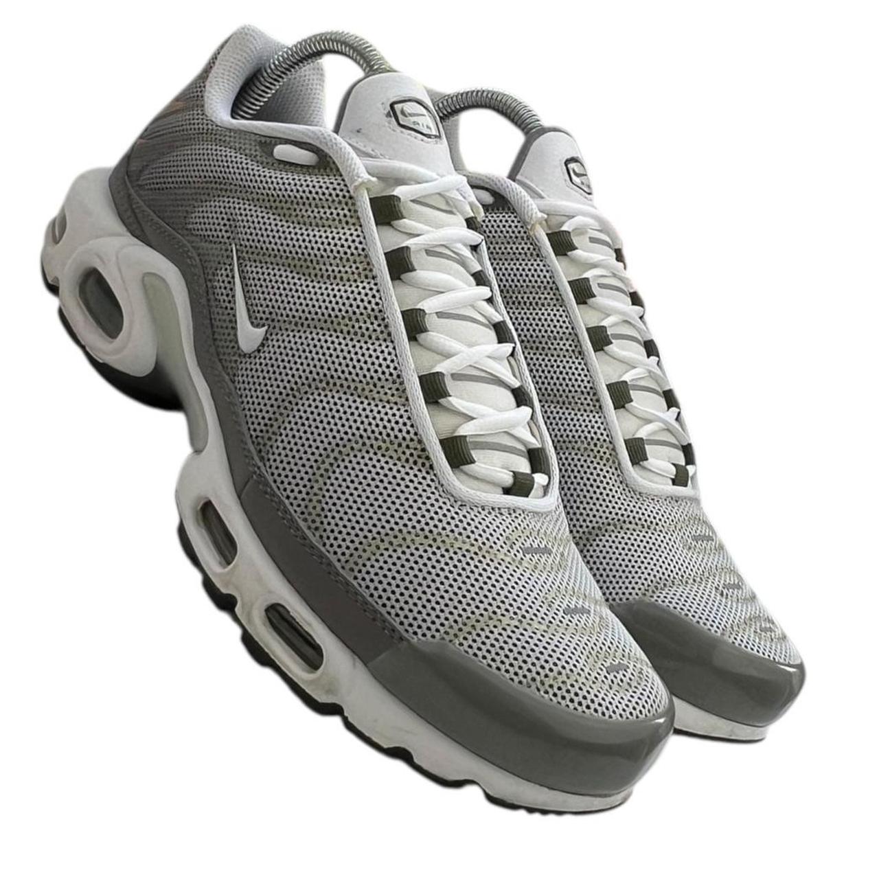 Nike TN Airmax “Photon Dust ” .