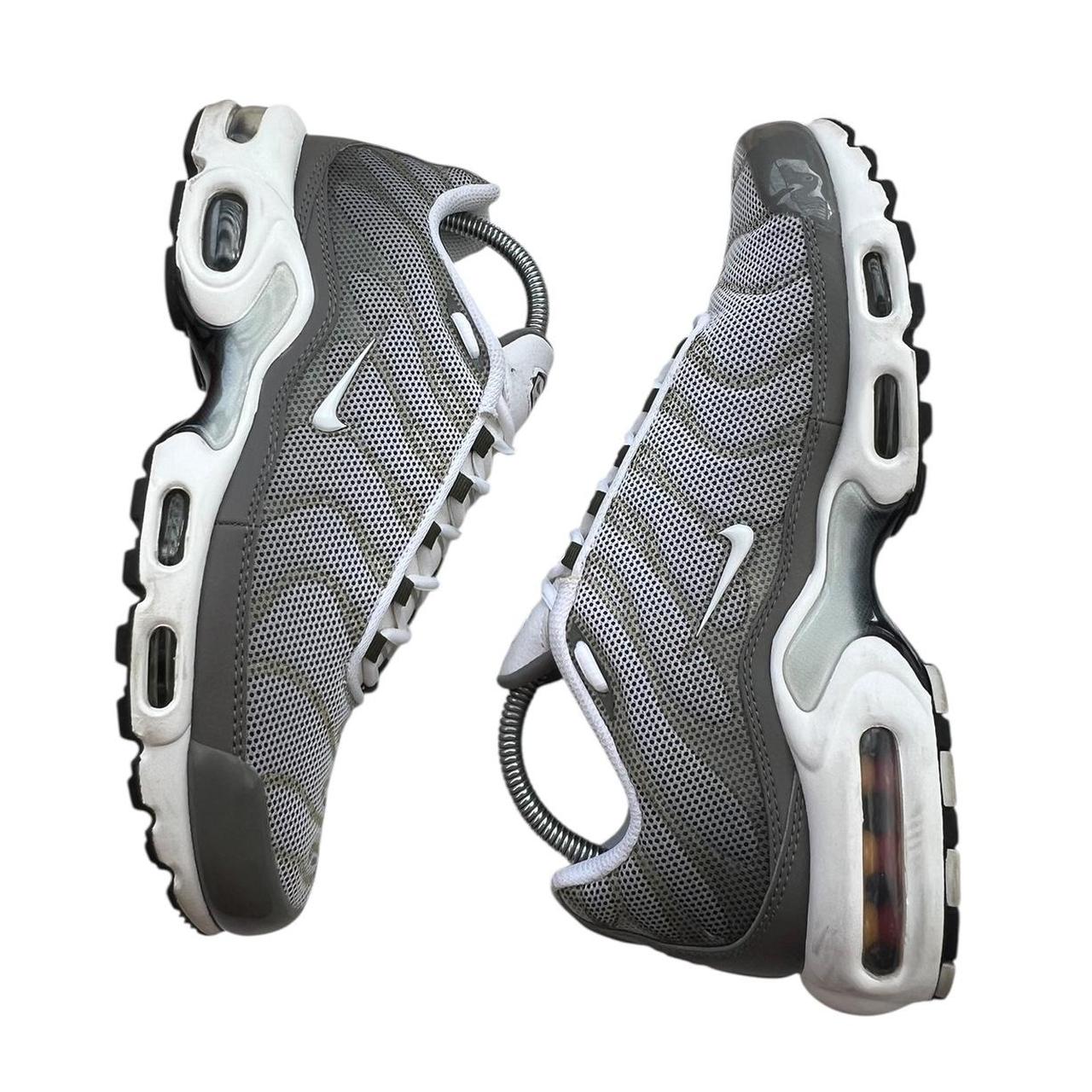 Nike TN Airmax “Photon Dust ” .