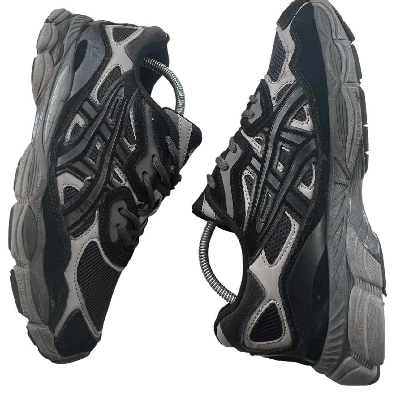 ASICS Gel Kayano 22 trainers - black and grey